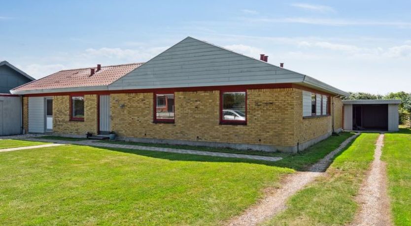 Photo of "Ingward" - 750m from the sea