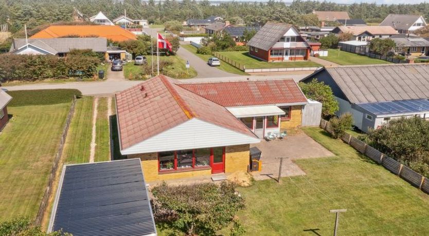 Photo of "Ingward" - 750m from the sea