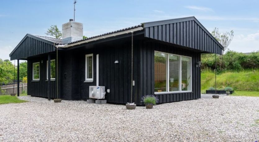 Photo of "Lenaya" - 1km from the sea