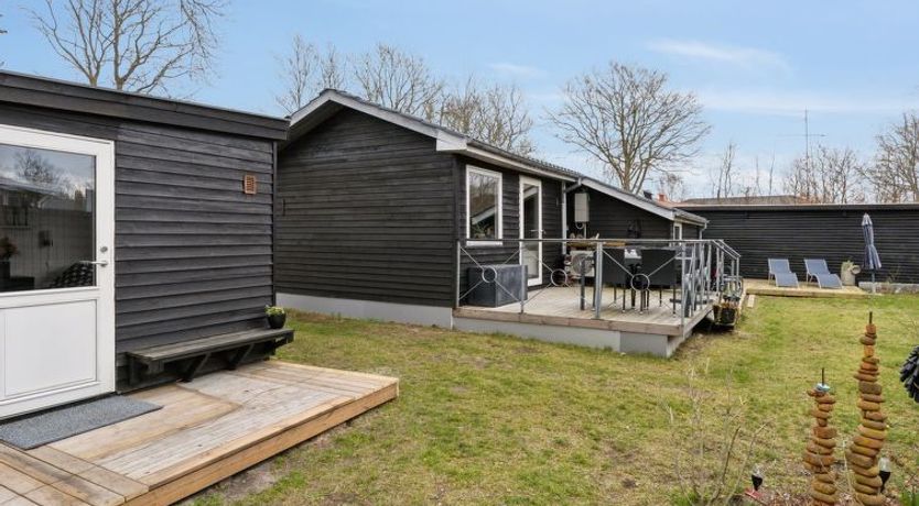 Photo of "Tjarven" - 300m from the sea