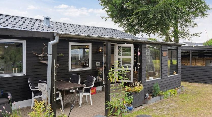 Photo of "Tjarven" - 300m from the sea