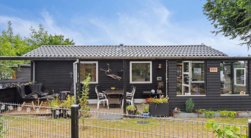 Photo of "Tjarven" - 300m from the sea