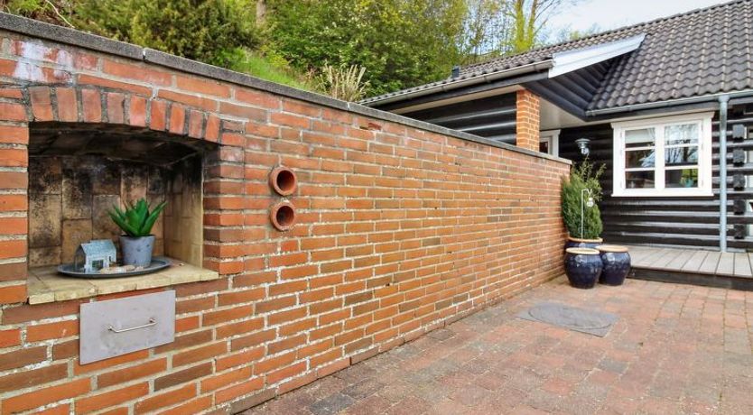 Photo of "Sander" - 10m to the fjord