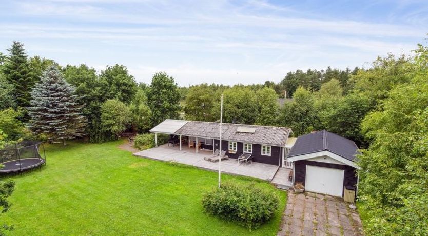 Photo of "Gunlög" - 1.3km from the sea