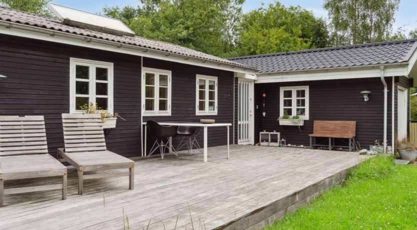 Photo of "Gunlög" - 1.3km from the sea