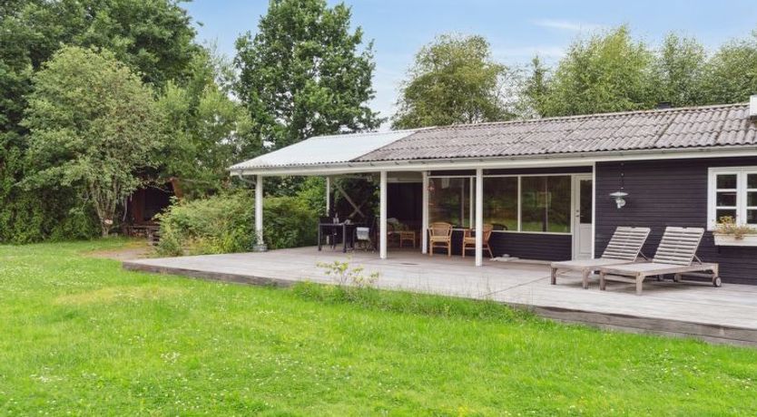 Photo of "Gunlög" - 1.3km from the sea