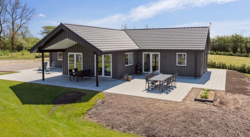 Photo of "Ika" - 450m from the sea