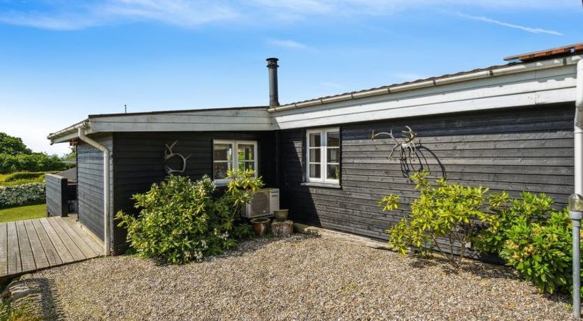 Photo of "Thrugils" - 200m from the sea