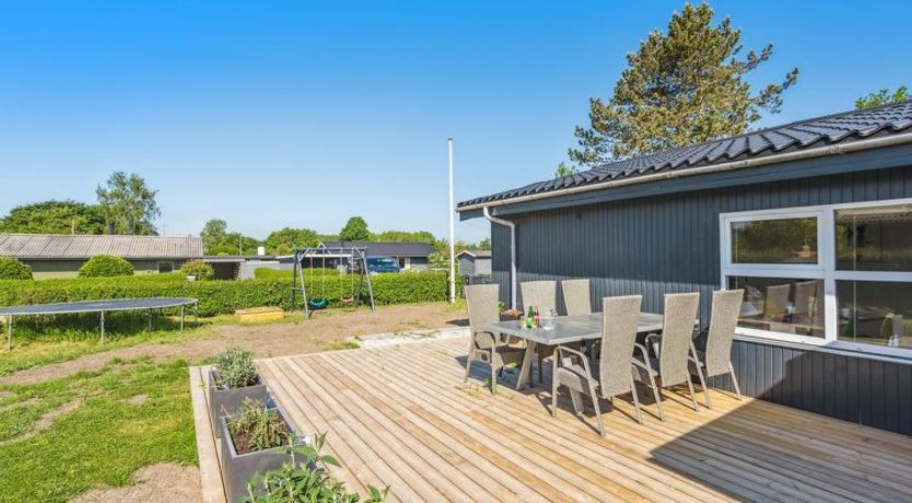 Photo of "Tabithe" - 500m from the sea