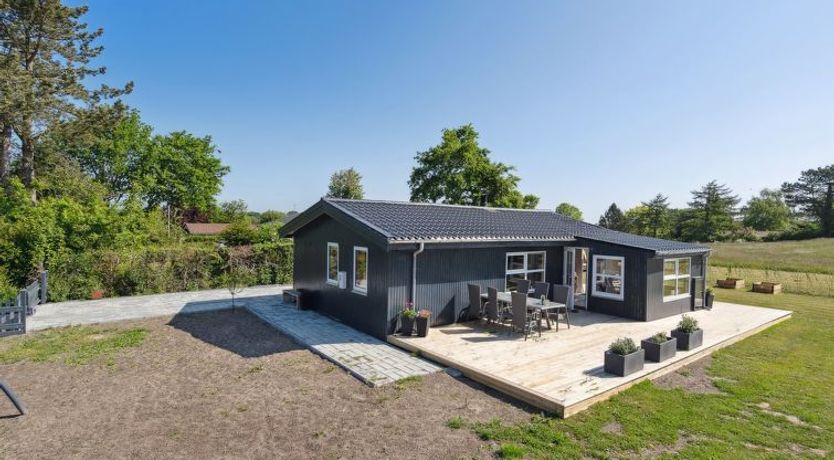 Photo of "Tabithe" - 500m from the sea