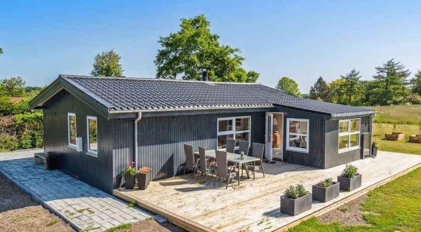 Photo of "Tabithe" - 500m from the sea