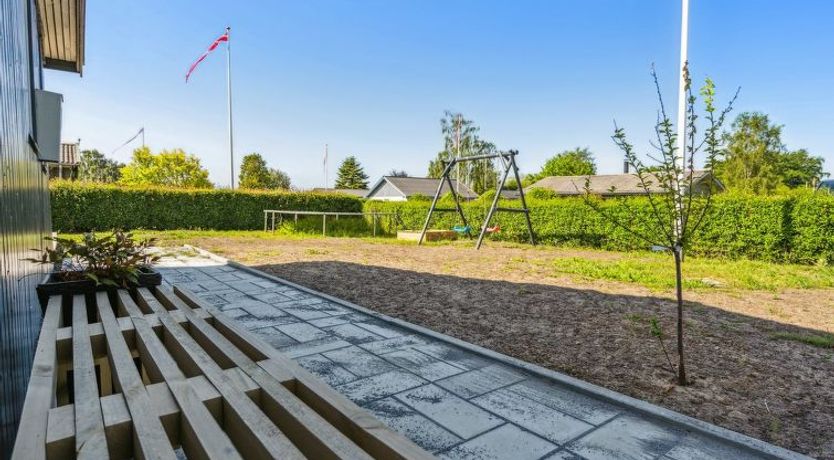 Photo of "Tabithe" - 500m from the sea