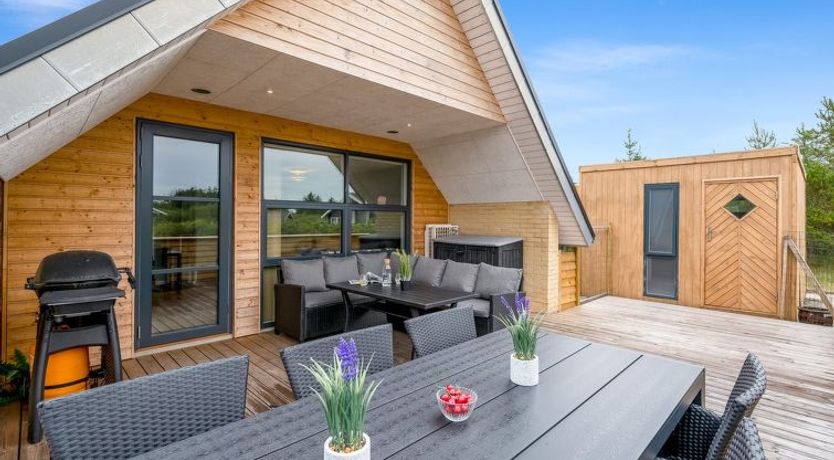 Photo of "Thorid" - 800m from the sea