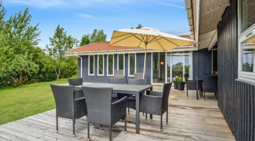 Photo of "Isto" - 250m from the sea