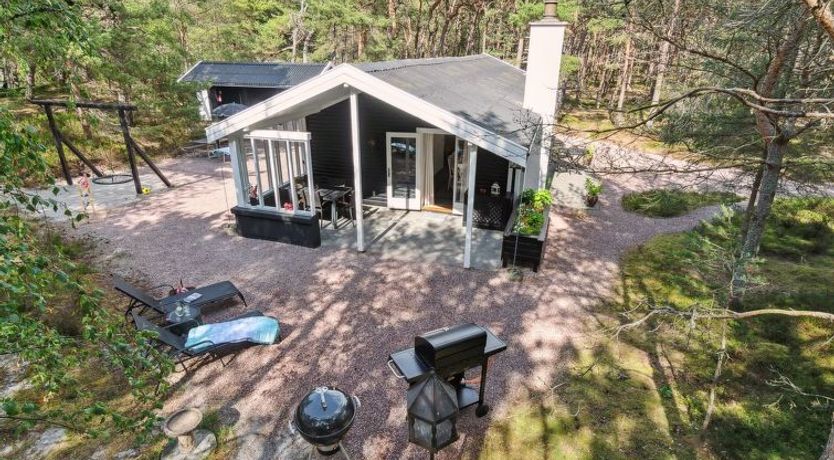 Photo of "Elsia" - 280m from the sea