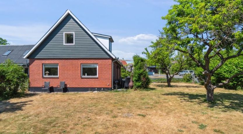 Photo of "Angelie" - 350m from the sea