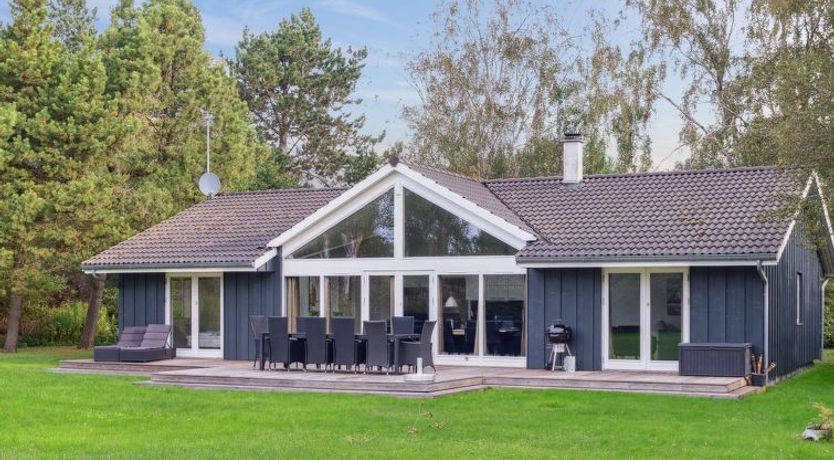 Photo of "Josina" - 675m from the sea