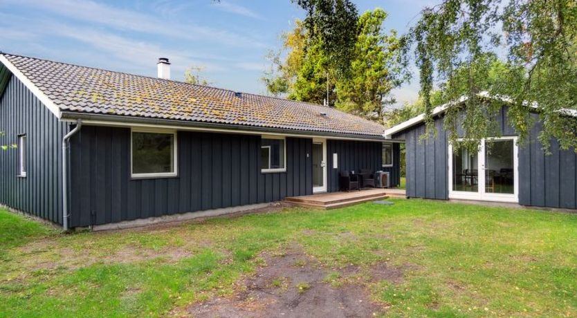 Photo of "Josina" - 675m from the sea