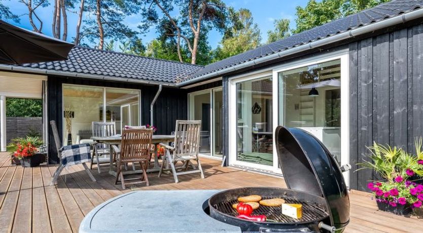 Photo of "Elin" - 200m from the sea