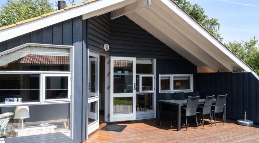 Photo of "Dorti" - 725m from the sea