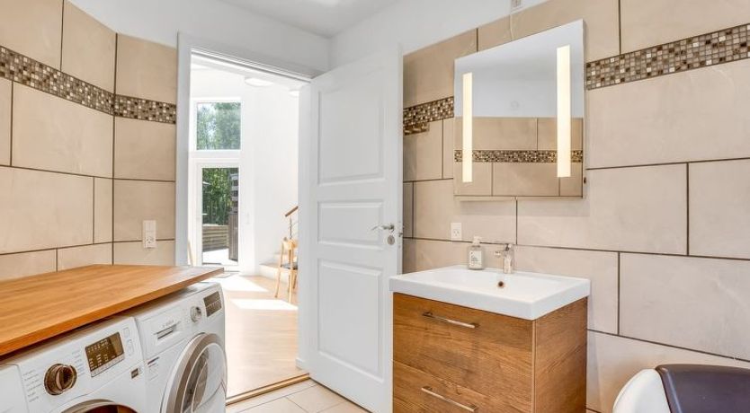 Photo of "Bjarka" - 700m from the sea