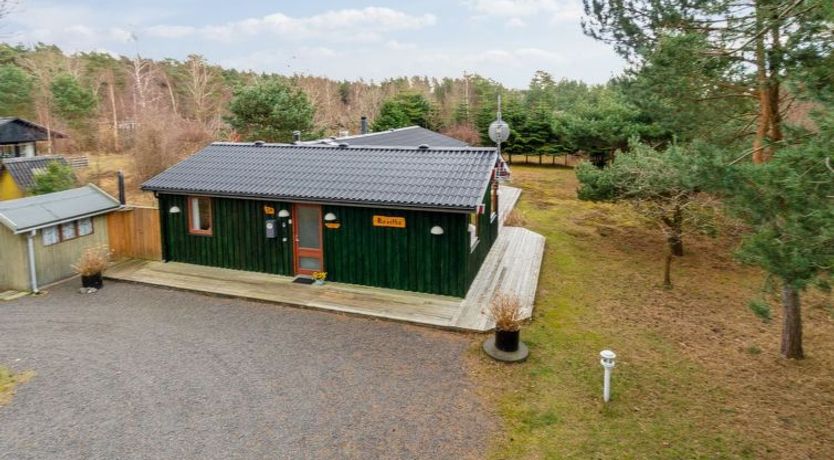 Photo of "Nada" - 200m from the sea