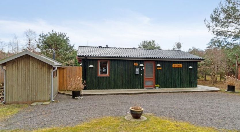 Photo of "Nada" - 200m from the sea