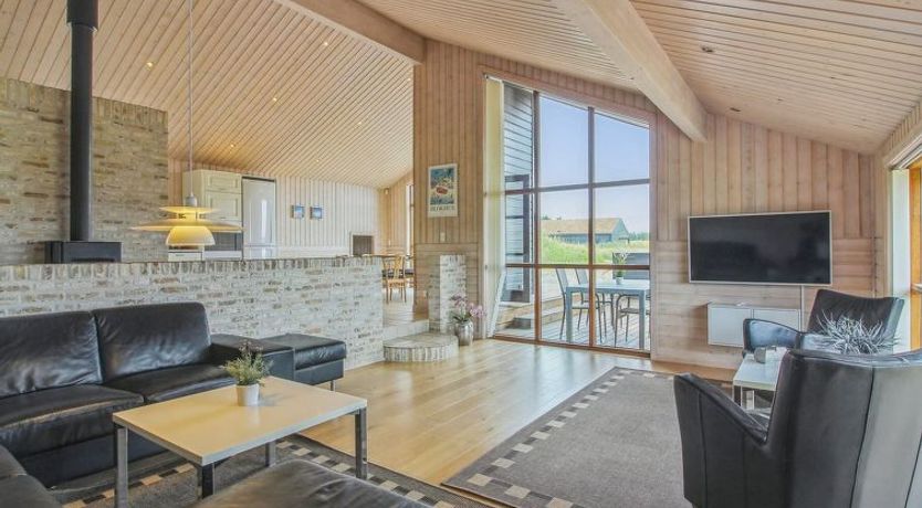 Photo of "Ran" - 1.5km from the sea