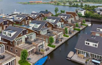 Westergeest Luxe Holiday Home