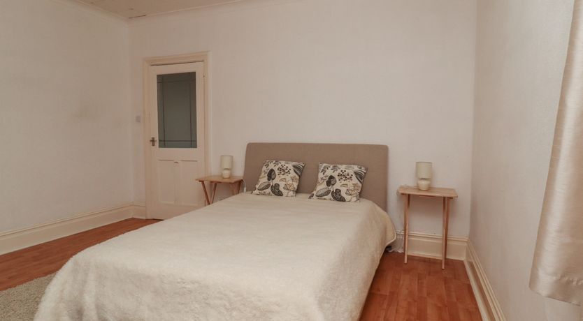 Photo of 382 on the Bay