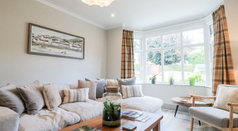 Photo of 41 Chatsworth Gardens