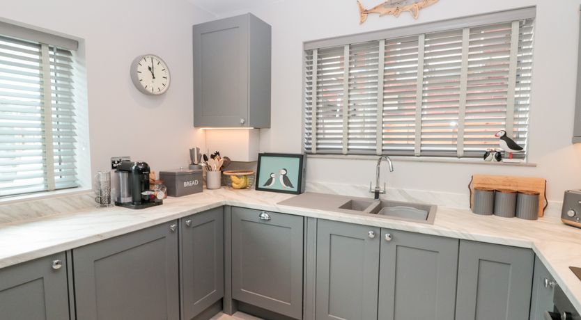 Photo of 41 Chatsworth Gardens