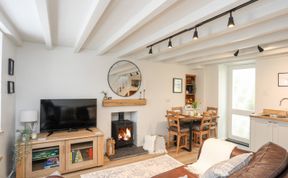 Photo of Bwthyn Lili (Lily Cottage)