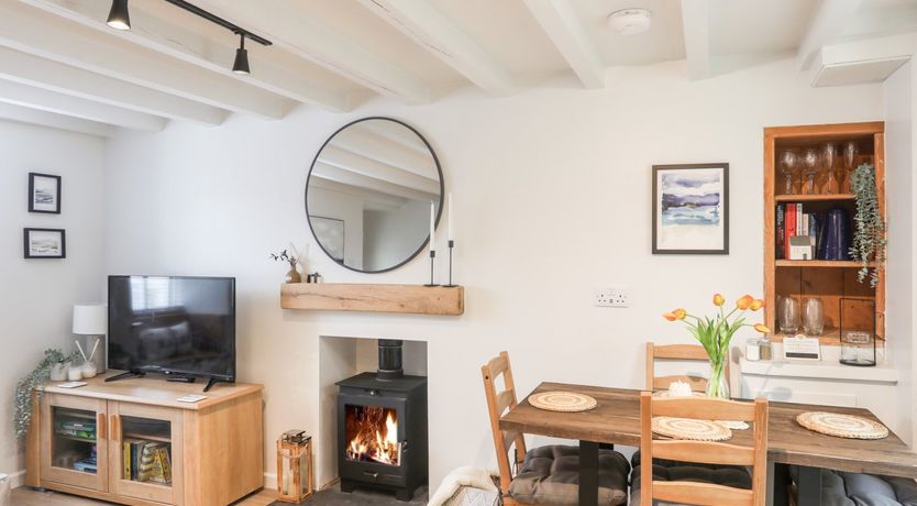 Photo of Bwthyn Lili (Lily Cottage)