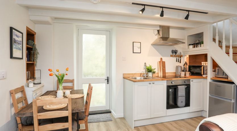 Photo of Bwthyn Lili (Lily Cottage)