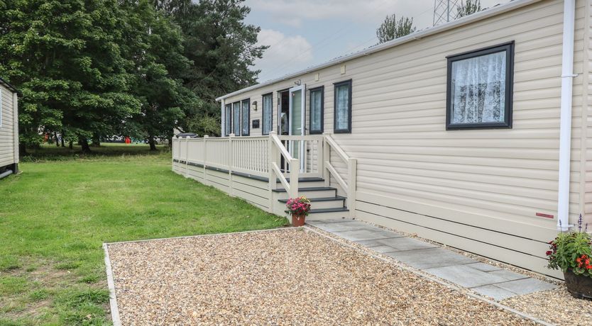 Photo of Stanley's Lodge, Foxburrow Hang