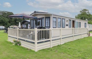 Stanley's Lodge, Foxburrow Hang Holiday Cottage