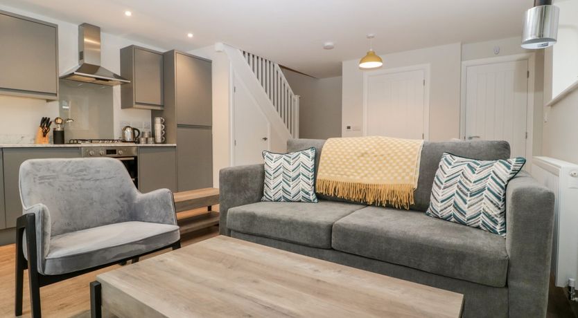 Photo of 2 The Old School