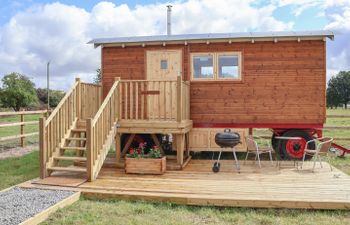 Shepherds Hut Holiday Cottage