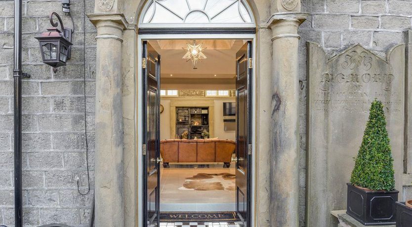 Photo of Old Chapel House