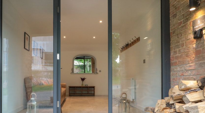 Photo of Bailey house