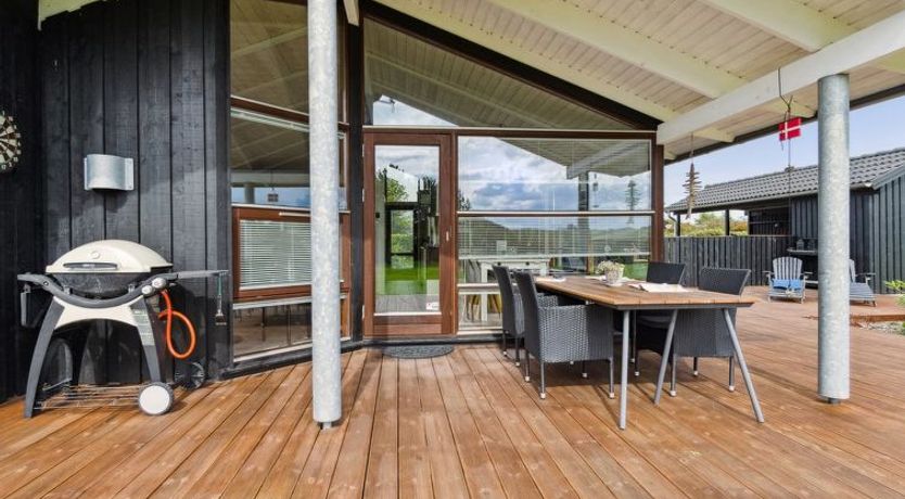 Photo of "Evald" - 400m from the sea