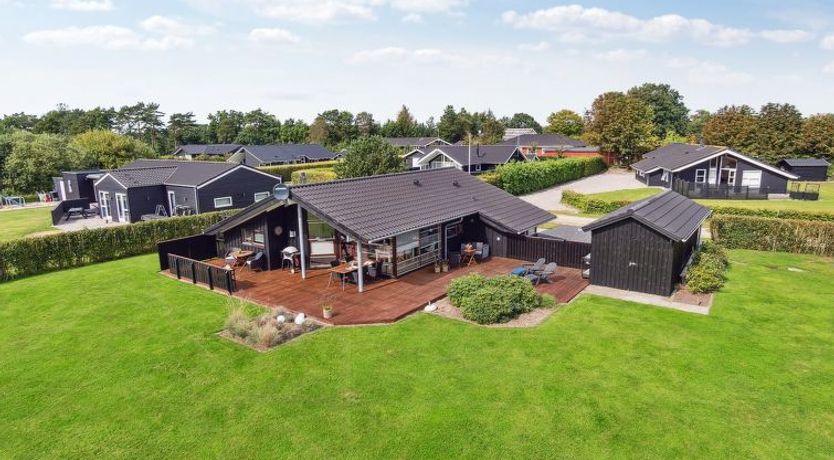 Photo of "Evald" - 400m from the sea