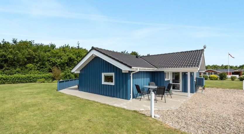 Photo of "Tobbi" - 1.1km to the fjord