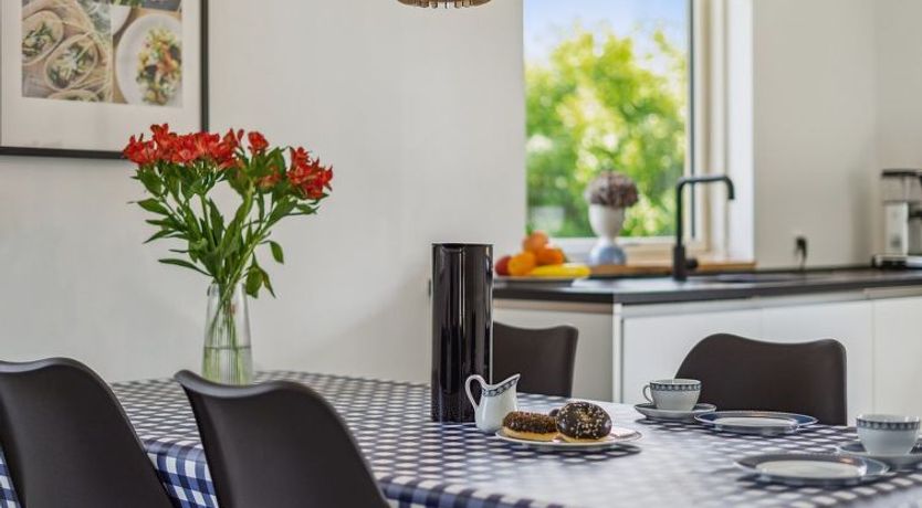 Photo of "Henric" - 500m from the sea