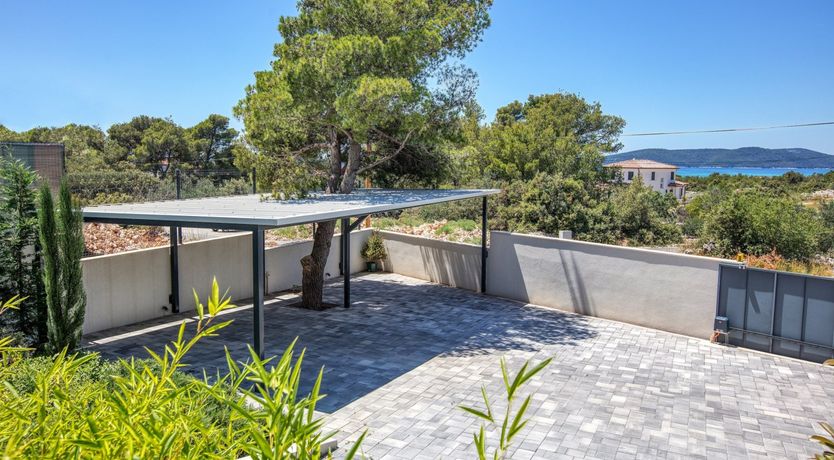 Photo of Beaming Eye