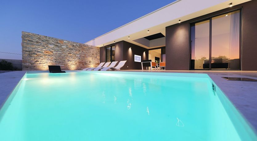 Photo of Silhouettes of the Sea