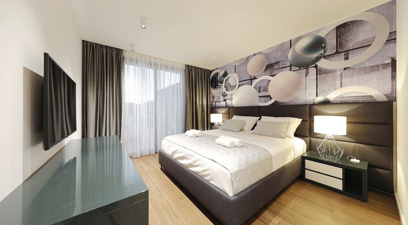 Photo of Silhouettes of the Sea