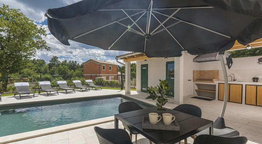 Photo of Lost in the Rainbow