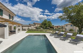 Find Your Rainbow Holiday Home